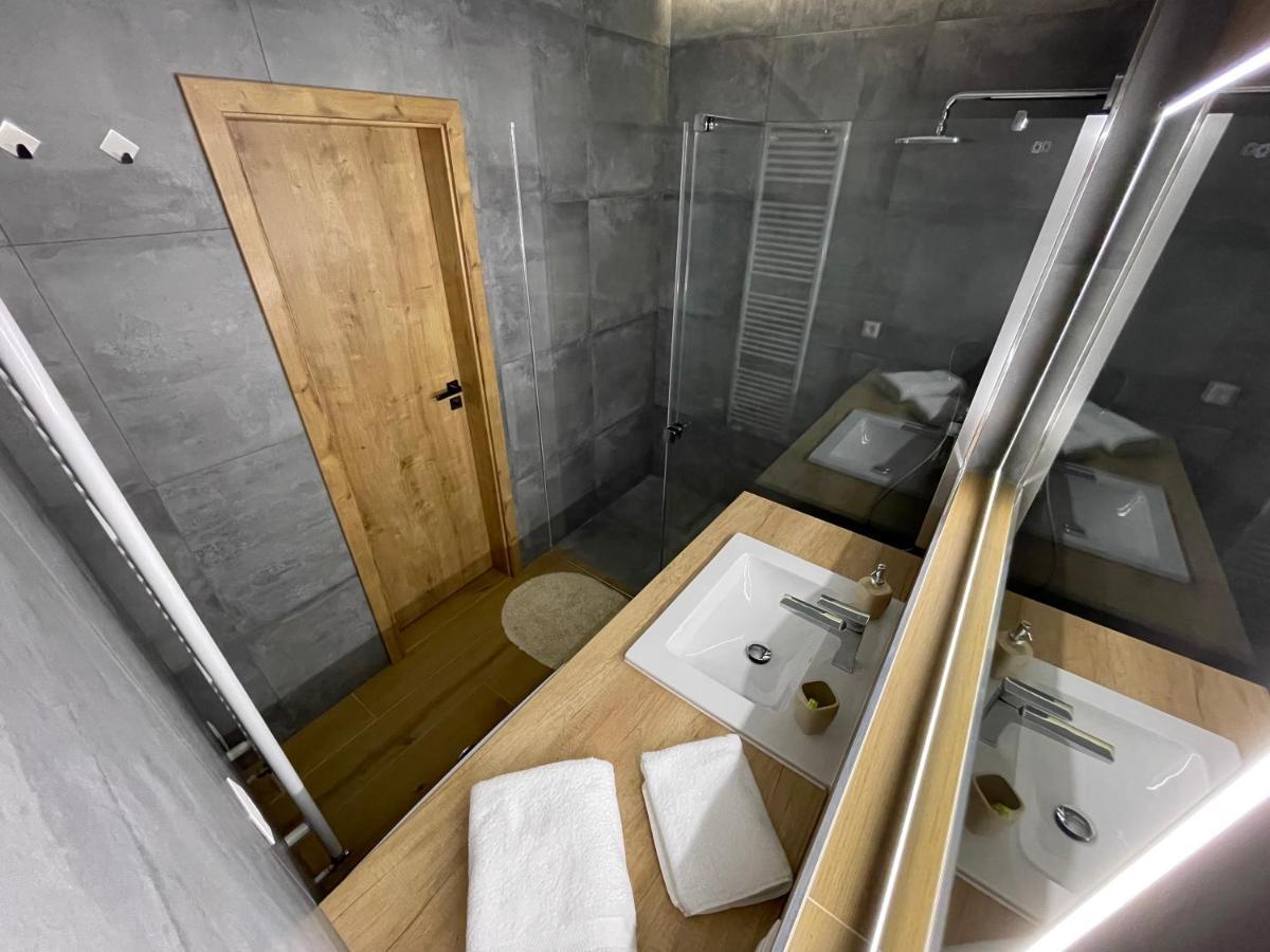 Greenbay Apartment With Free Parking Trencin Exterior photo