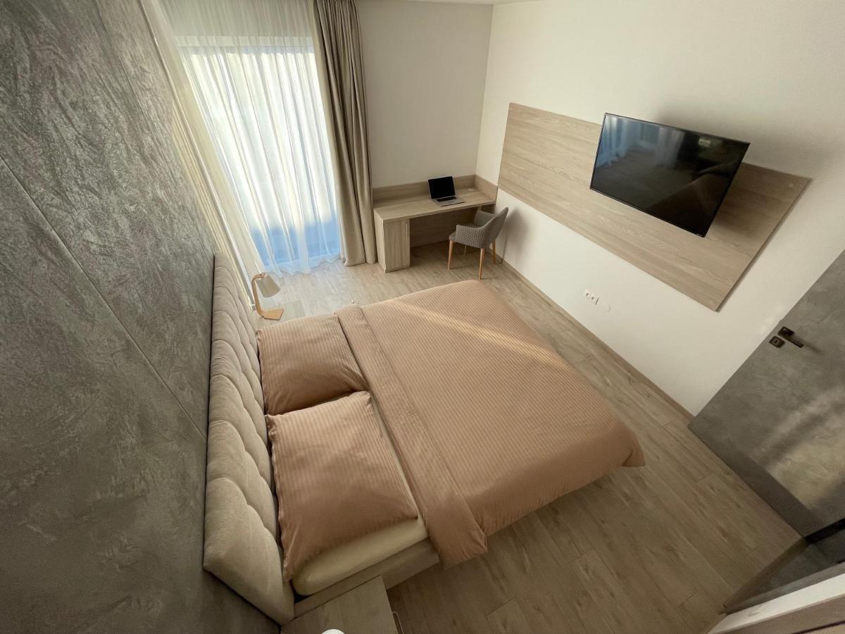 Greenbay Apartment With Free Parking Trencin Exterior photo