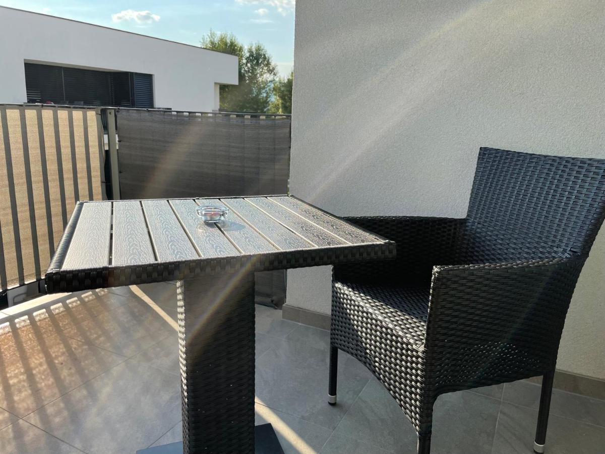 Greenbay Apartment With Free Parking Trencin Exterior photo