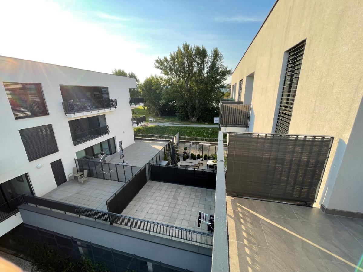 Greenbay Apartment With Free Parking Trencin Exterior photo